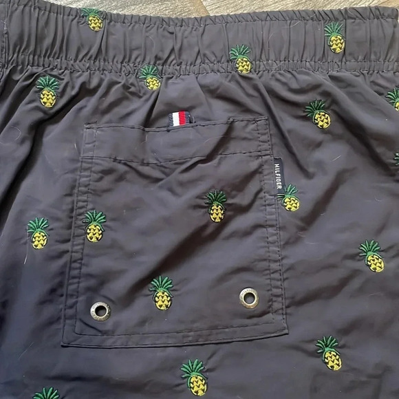 Tommy Hilfiger pineapple print swim trunks Navy Lined Drawstring Men’s size XXL - Picture 9 of 11